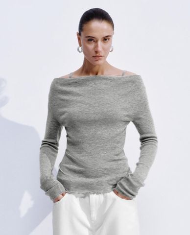  URBAN REVIVO - Áo dệt kim nữ trễ vai tay dài phom ôm 