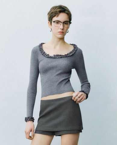  URBAN REVIVO - Áo dệt kim nữ cổ bèo tay dài phom ôm 