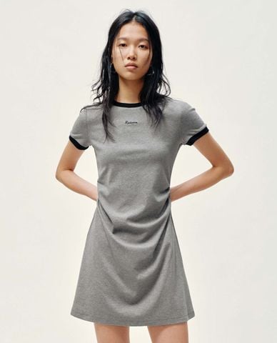  URBAN REVIVO - Đầm mini cổ tròn tay ngắn phối viền 