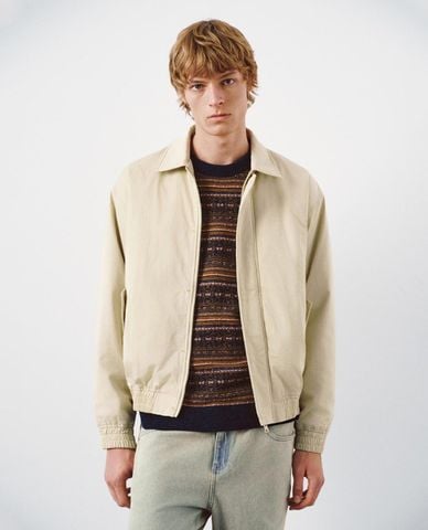  URBAN REVIVO - Áo khoác bomber nam cổ bẻ tay dài phối nút bấm 