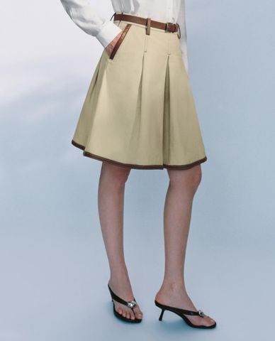  URBAN REVIVO - Chân váy denim mini kèm thắt lưng 