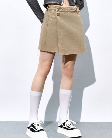  URBAN REVIVO - Chân váy denim mini chữ A vạt chéo 