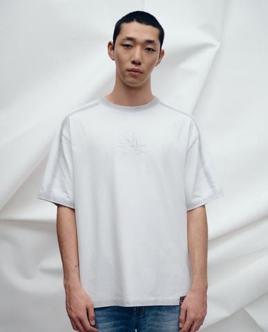  LEE - Áo thun nam cổ tròn tay ngắn Lee x Feng Chen Wang 