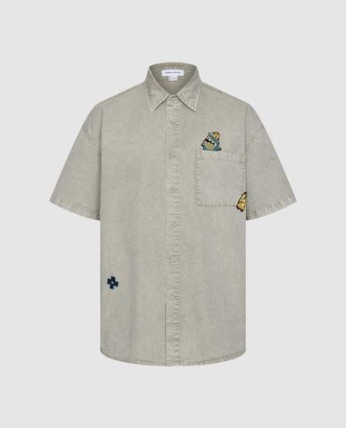  URBAN REVIVO - Áo sơ mi nam tay ngắn phối họa tiết 