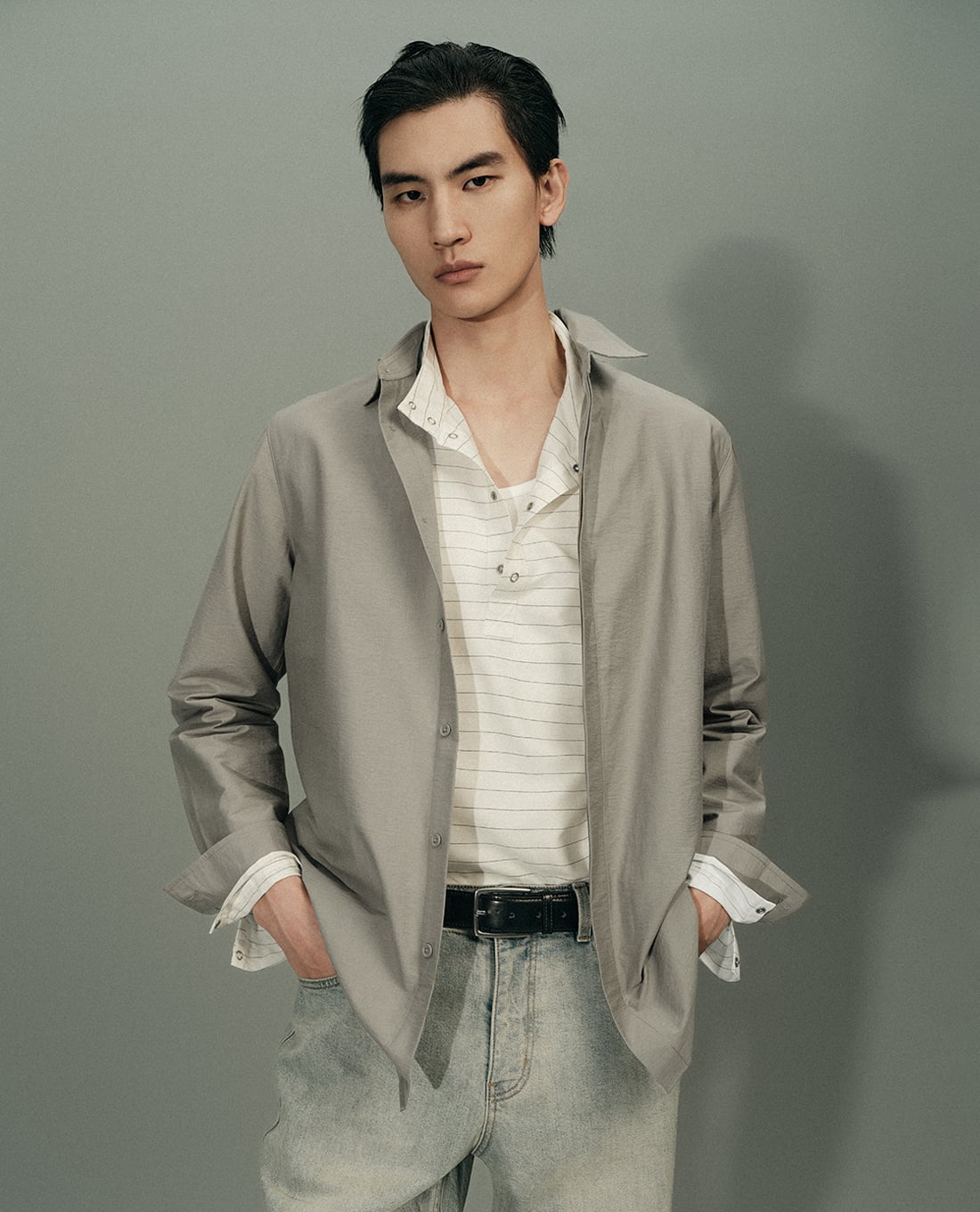 URBAN REVIVO - Áo sơ mi nam cổ bẻ tay dài