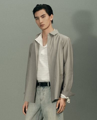  URBAN REVIVO - Áo sơ mi nam cổ bẻ tay dài 