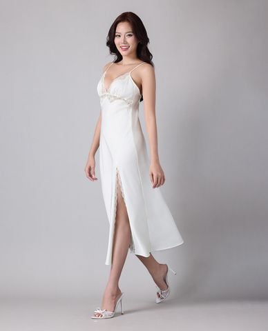  VERA BY CHIPU - Đầm midi mặc nhà satin trơn phối ren 