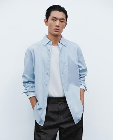  URBAN REVIVO - Áo sơ mi nam cổ bẻ tay dài cổ điển 