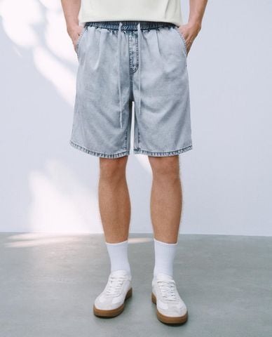  URBAN REVIVO - Quần short jeans nam lưng thun phối dây rút 