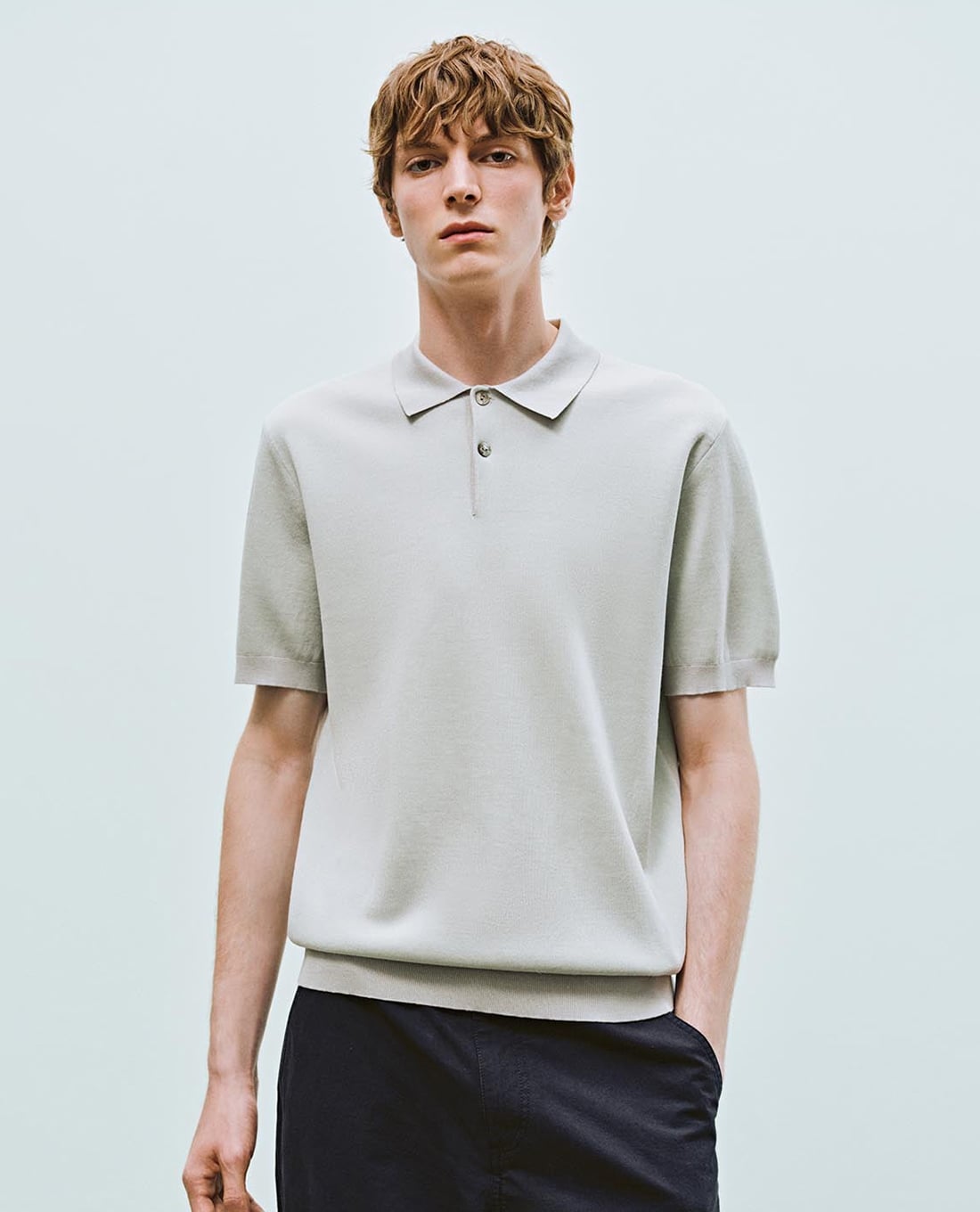 URBAN REVIVO - Áo dệt kim nam tay ngắn bo gấu