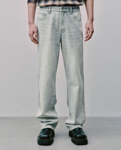  URBAN REVIVO - Quần jeans nam ống đứng wash bạc cổ điển 