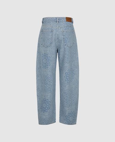  URBAN REVIVO - Quần jeans nữ ống rộng in họa tiết 