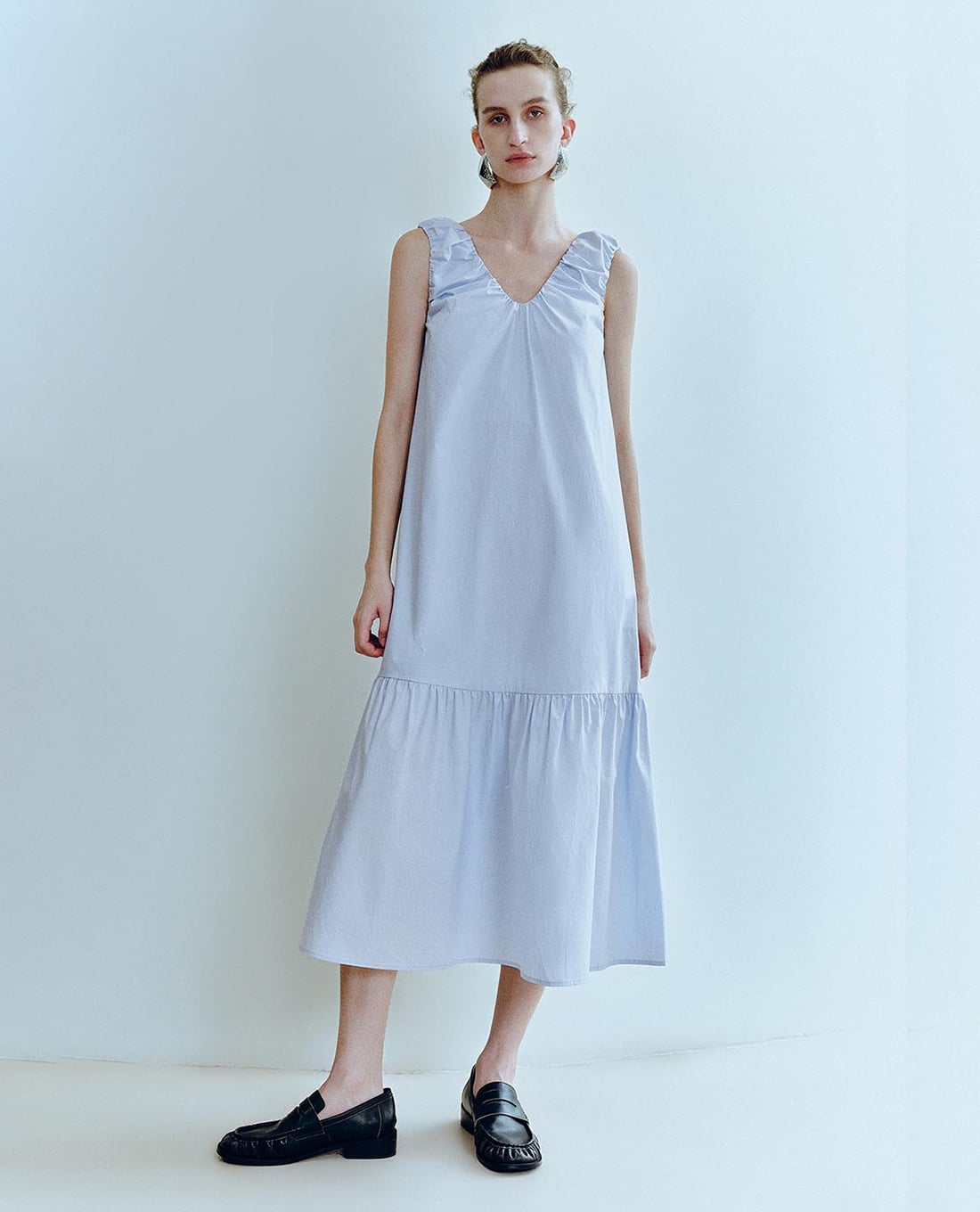 URBAN REVIVO - Đầm xếp tầng midi nhún bèo