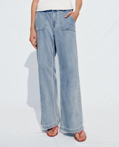  URBAN REVIVO - Quần jeans nữ ống rộng phối túi 