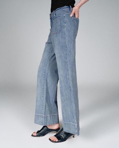  URBAN REVIVO - Quần jeans nữ ống loe wash bạc 