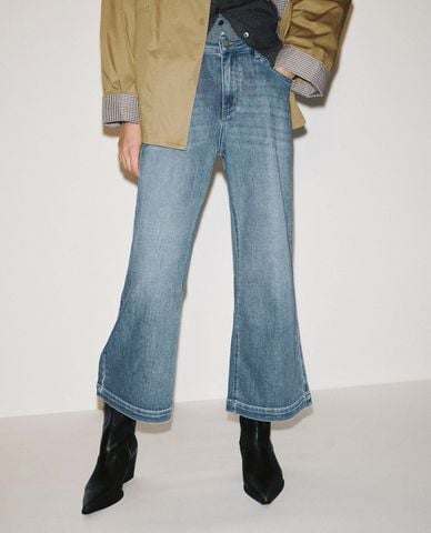  URBAN REVIVO - Quần jeans nữ ống loe wash bạc 