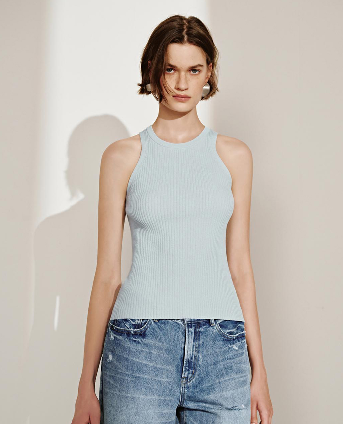 URBAN REVIVO - Áo ba lỗ nữ dệt kim phom ôm