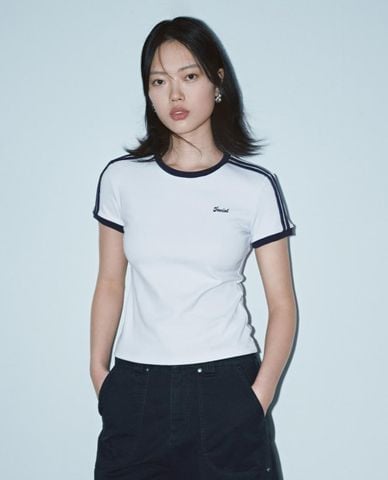  URBAN REVIVO - Áo thun nữ cổ tròn tay ngắn phối viền 