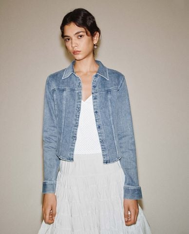  URBAN REVIVO - Áo sơ mi denim nữ tay dài phom croptop 