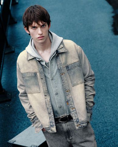  URBAN REVIVO - Áo khoác denim nam tay dài wash bạc 