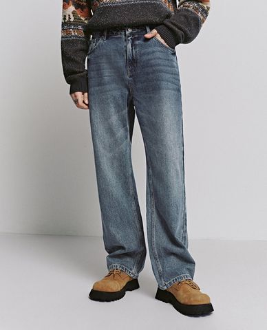  URBAN REVIVO - Quần jeans nam ống đứng wash bạc 