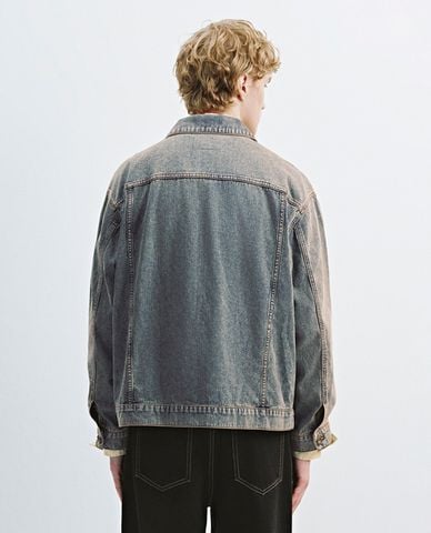  URBAN REVIVO - Áo khoác denim nam tay dài túi hộp 