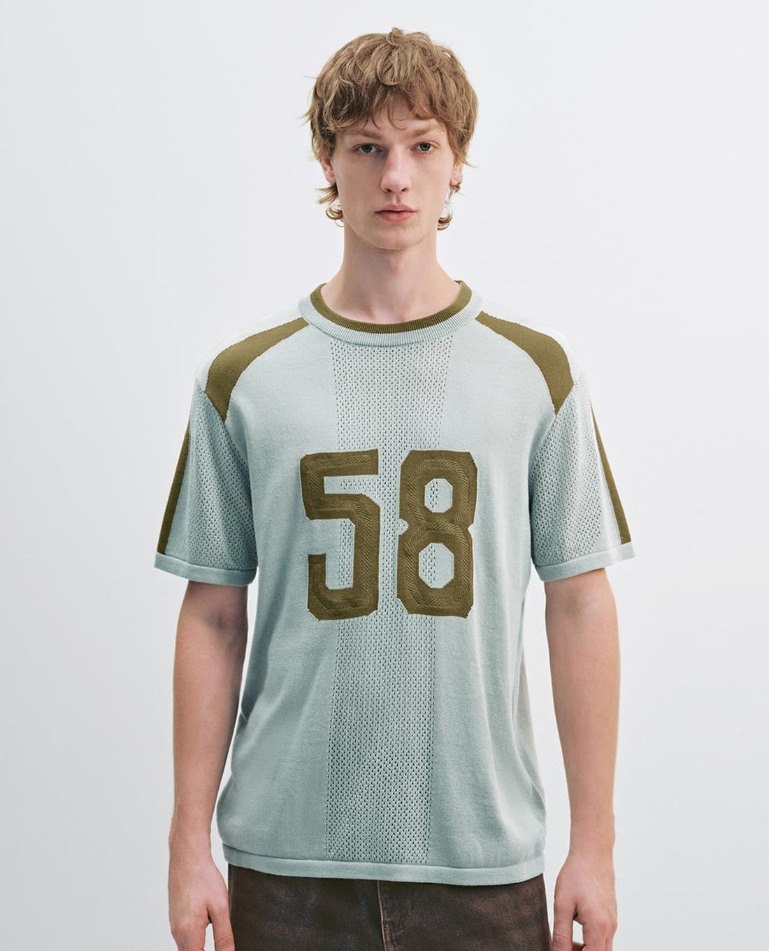 URBAN REVIVO - Áo thun nam cổ tròn tay ngắn thể thao