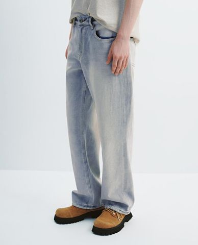  URBAN REVIVO - Quần jeans nam ống rộng wash bạc 