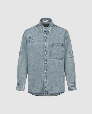  URBAN REVIVO - Áo khoác denim nam túi hộp thêu chữ 