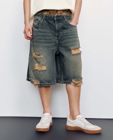  URBAN REVIVO - Quần short jeans nam wash bạc phối layer 