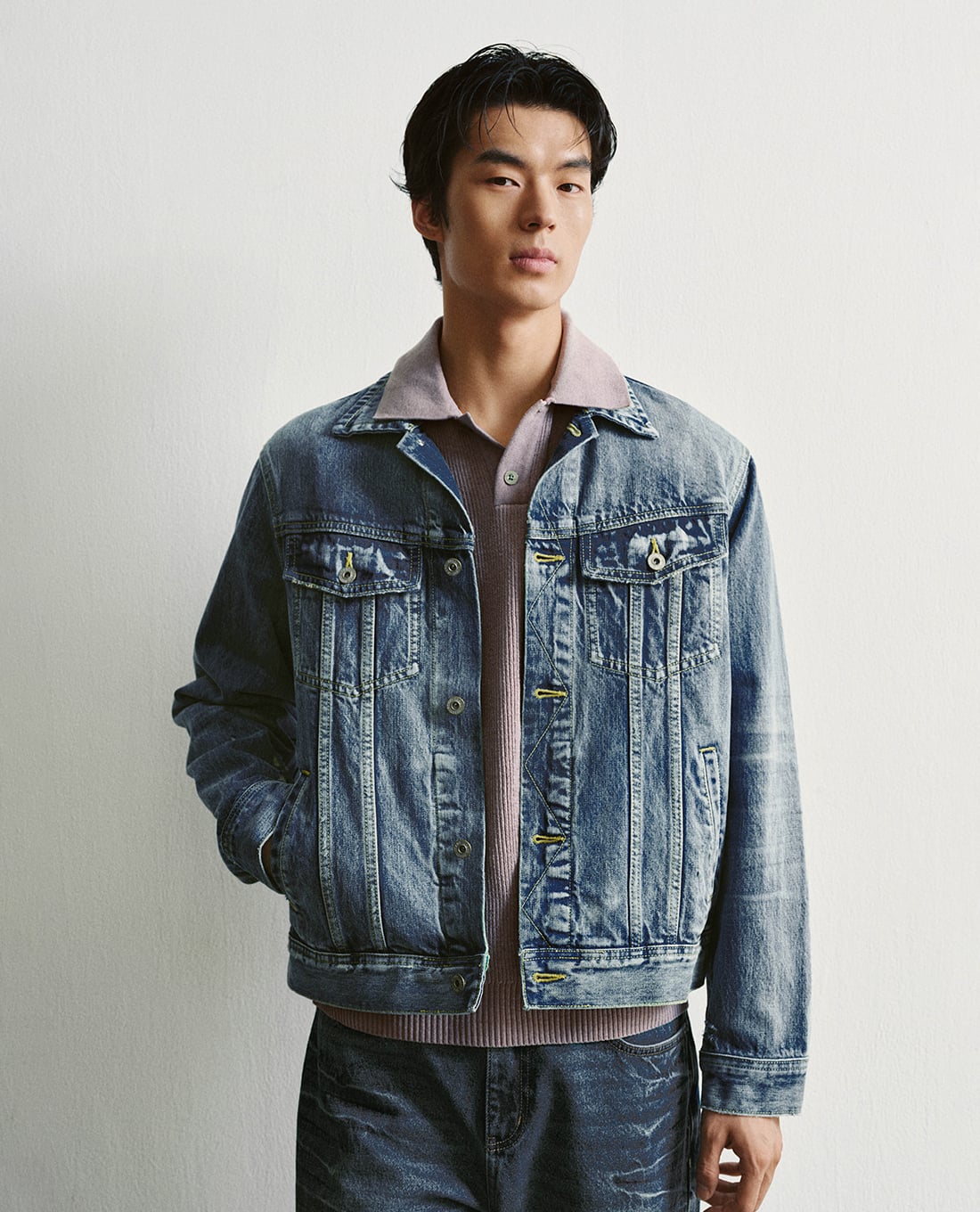 URBAN REVIVO - Áo khoác denim nam tay dài wash bạc