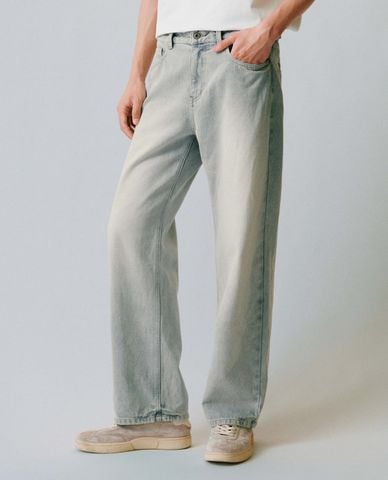  URBAN REVIVO - Quần jeans nam ống đứng wash bạc 