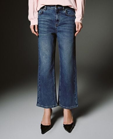  URBAN REVIVO - Quần jeans nữ ống rộng wash bạc cá tính 