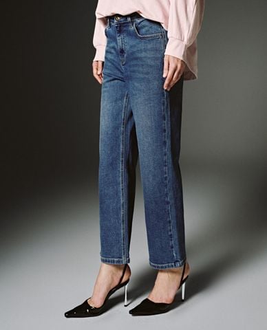  URBAN REVIVO - Quần jeans nữ ống rộng wash bạc cá tính 