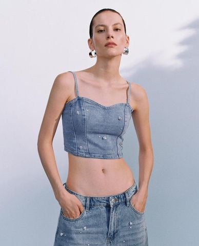  URBAN REVIVO - Áo hai dây nữ đính đá phom croptop 