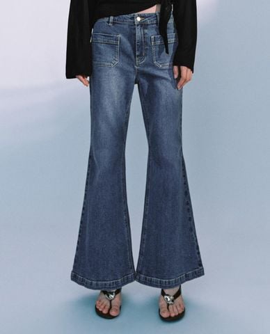  URBAN REVIVO - Quần jeans nữ ống loe túi vuông 