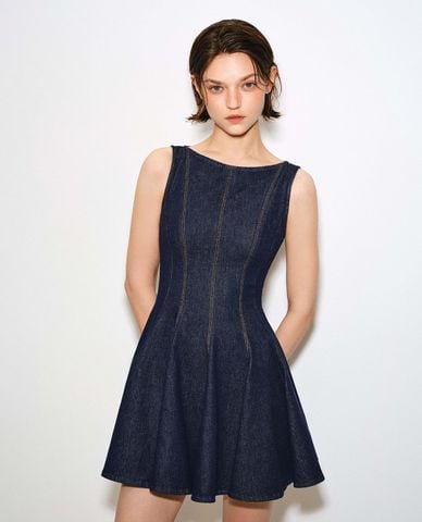  URBAN REVIVO - Đầm denim mini sát nách dáng xòe 