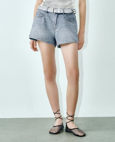  URBAN REVIVO - Quần short jeans nữ phối thắt lưng 