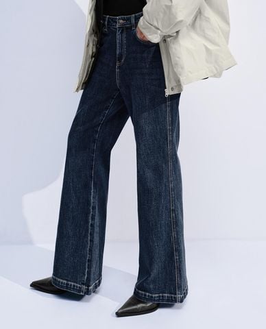  URBAN REVIVO - Quần jeans nữ ống loe cổ điển 