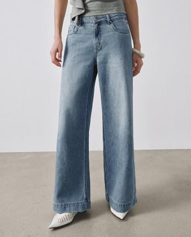  URBAN REVIVO - Quần jeans nữ ống rộng wash bạc 