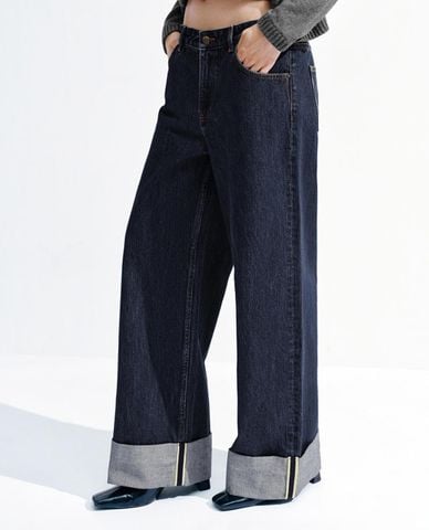  URBAN REVIVO - Quần jeans nữ ống rộng xắn gấu 