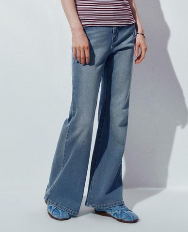  URBAN REVIVO - Quần jeans nữ ống loe phối viền 