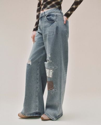  URBAN REVIVO - Quần jeans nữ ống rộng rách gối 
