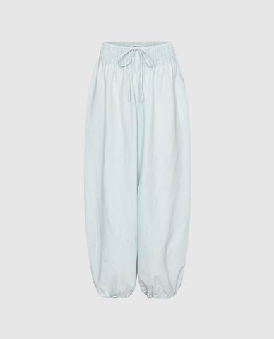  URBAN REVIVO - Quần jeans nữ ống rộng lưng thun bo gấu 