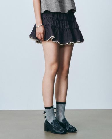  URBAN REVIVO - Chân váy denim mini dáng xòe 