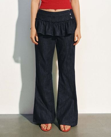  URBAN REVIVO - Quần jeans nữ ống loe phối bèo 