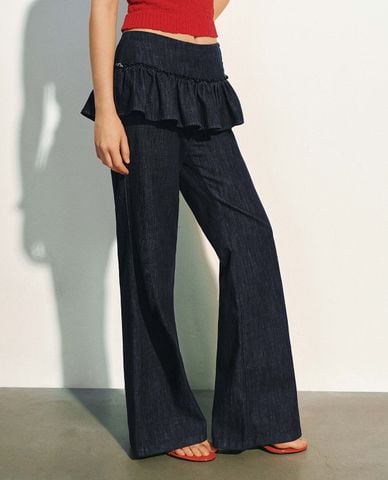  URBAN REVIVO - Quần jeans nữ ống loe phối bèo 