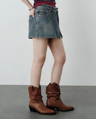  URBAN REVIVO - Chân váy denim mini xẻ tà 