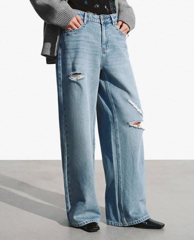  URBAN REVIVO - Quần jeans nữ ống rộng rách gối 