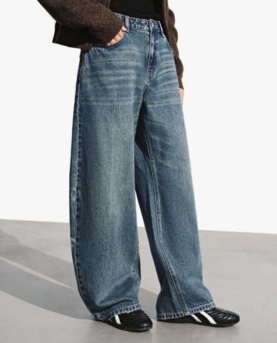  URBAN REVIVO - Quần jeans nữ ống rộng wash bạc 